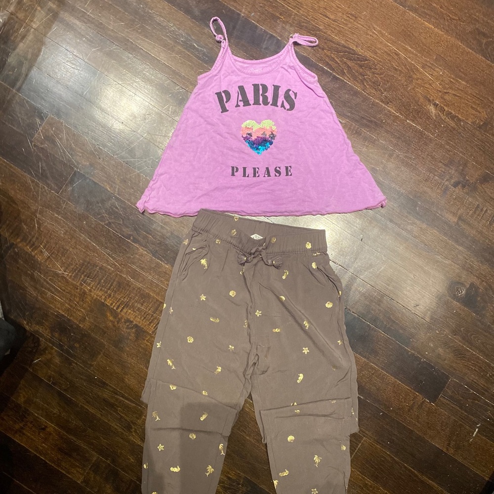 Set of 2 -girls tank and pants size 5-7 yo